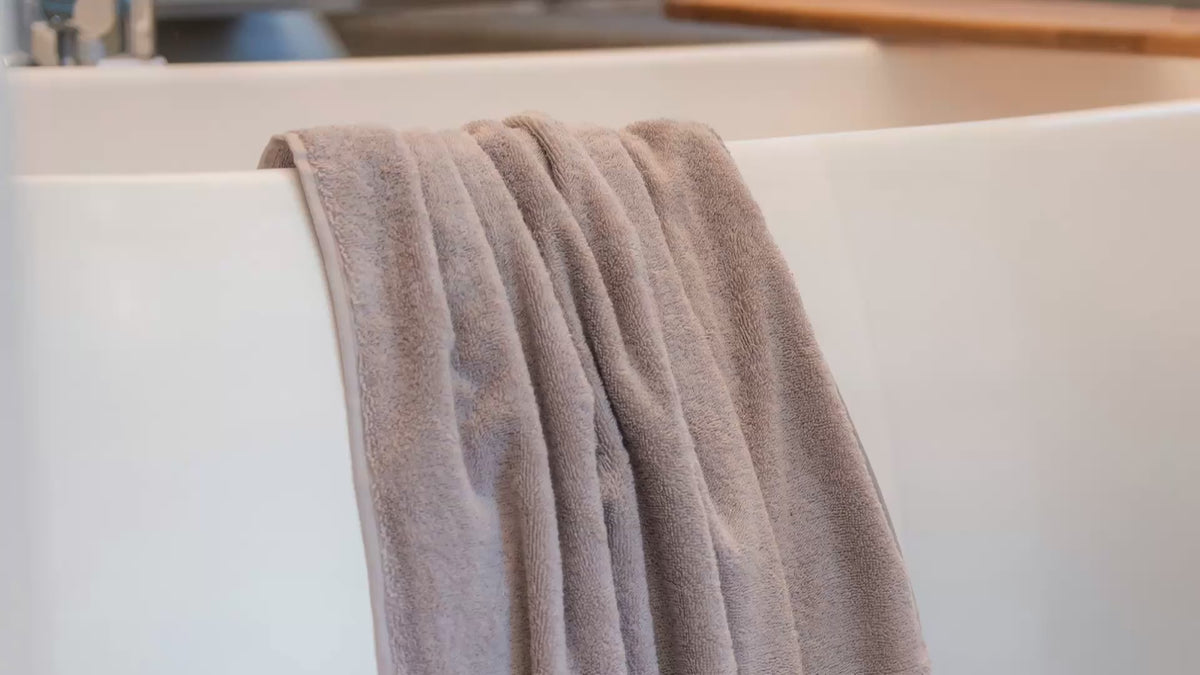 Ash Grey Melluva 600 GSM Turkish cotton towel close-up video
