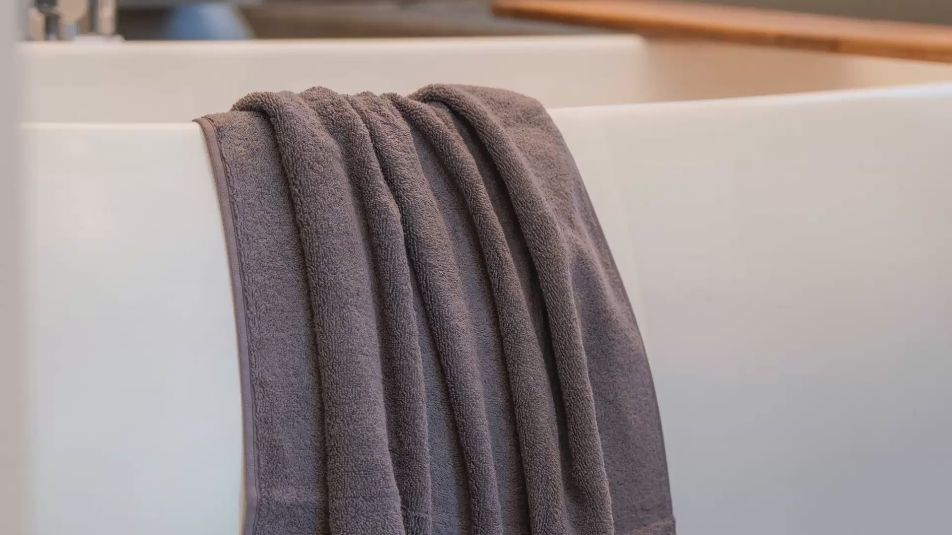 Dow Grey Melluva 600 GSM Turkish cotton towel close-up video
